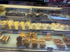 -白玉兰食品甜凤店(合生汇店)