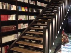 iphone_upload_pic-钟书阁(松江泰晤士小镇店)