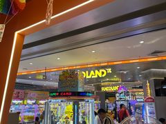 -反斗乐园π·电玩·高空拓展·蹦床(龙华天虹店)