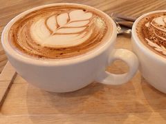 -Common Table · Brunch & Coffee