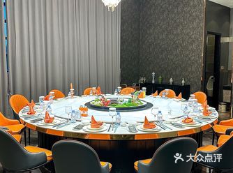 宁波你真的不要太卷！我只是来吃个饭！