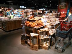 -中百仓储超市有限公司(越秀星汇维港店)