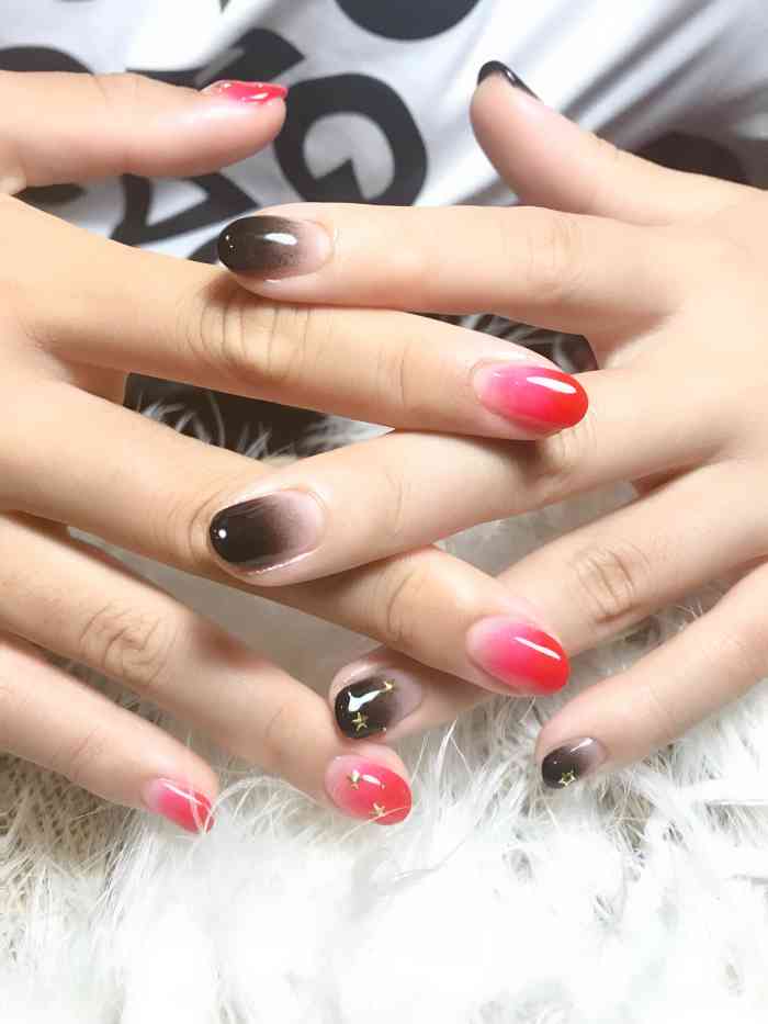 打分 丹丹美甲师很细心!做工超棒!很满意