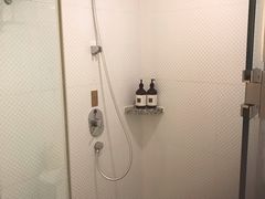 -全季酒店(重庆李子坝牛角沱地铁站店)