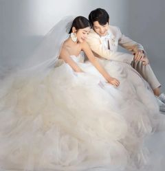 -拾年·定制婚纱摄影