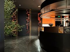 门面-左庭右院鲜牛肉火锅黑金店(陆家嘴中心店)