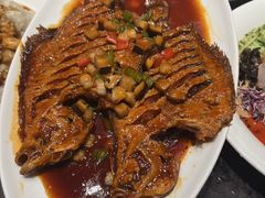 -鸣记脆皮烤鱼(三八广场店)