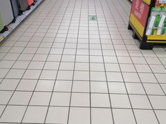 -大润发(鹤山店)