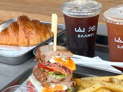 牛肉芝士三明治（*配薯條）-SAANCI山池咖啡(海上世界文化艺术中心店)