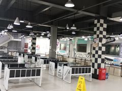 -极限PLAY运动娱乐新世界·团建派对潮玩休闲馆·室内蹦极高空游乐园