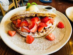 -ROAST coffee & eatery