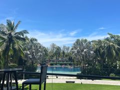 -三亚湾海居铂尔曼度假酒店