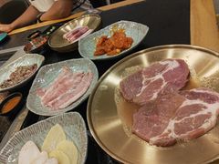 -臻牛烤肉