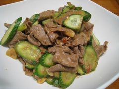 牛肉炒青瓜-小镇厨房(古镇店)