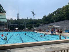 -越秀山游泳场