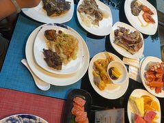 -梅园国际大酒店·自助餐厅(光明港店)