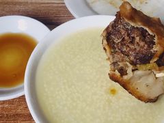 小米粥-宝瑞门钉肉饼店