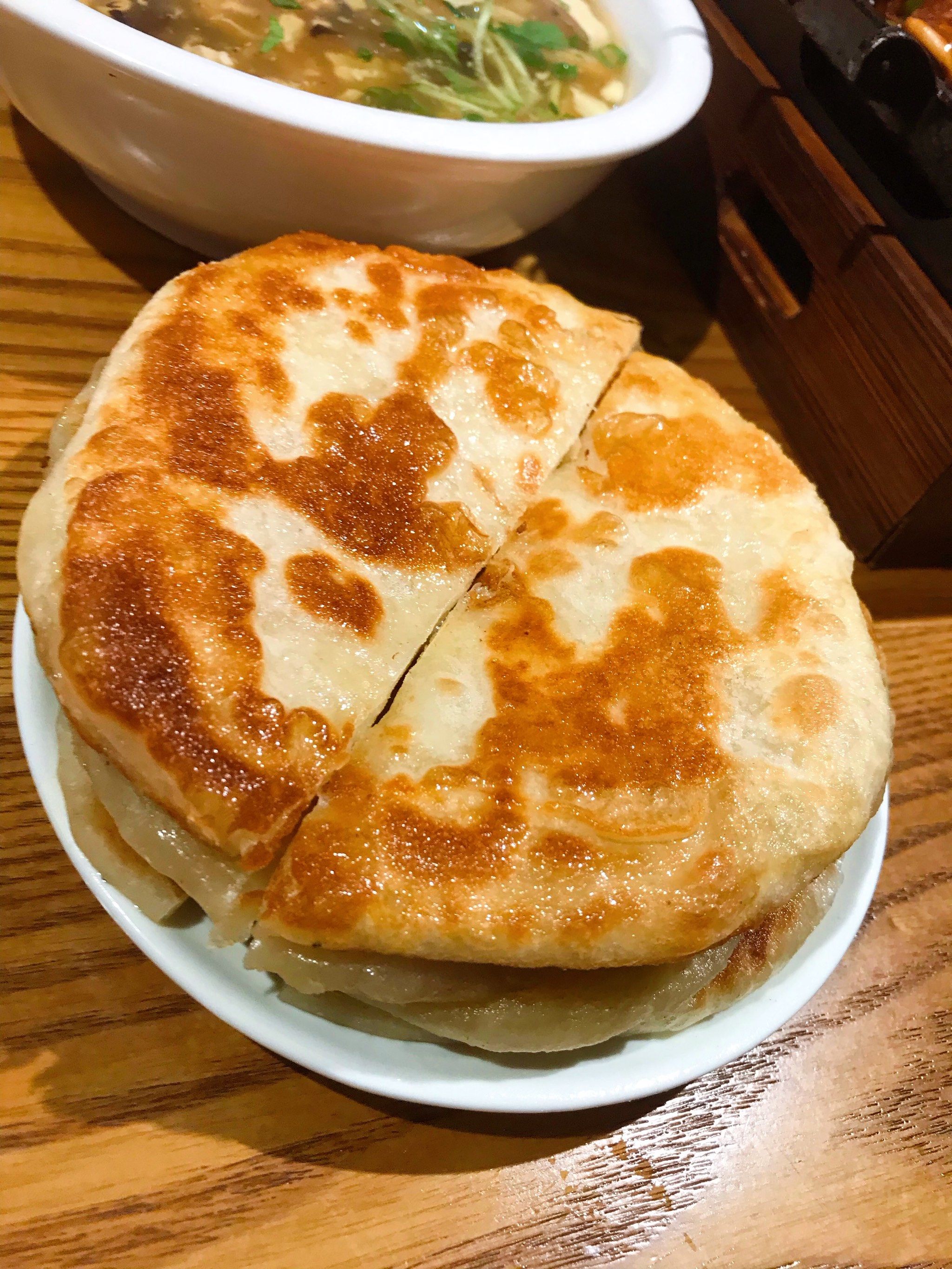 这才是正宗的熏肉大饼,来了你就知道它的独特之处