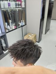 -宫铭烫发染发接发店