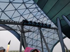游乐设施极速光轮-上海迪士尼度假区