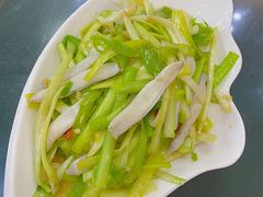 韭黄炒沙虫-覃记海鲜美食餐厅