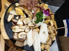 -一朵菌·野生菌探索家火锅(南亚店)