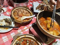 -罗霸蛮老岳阳大排档·鲜货烧烤·土吊子煨砂锅烧菜