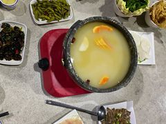 -墨脱石锅椰子鸡•香草鸭•东山羊(大东海店)