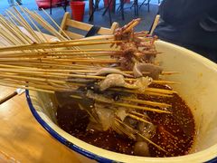 -拈签一笑黄牛肉辣卤串串