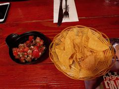 -Pistolera Mexican Cantina女枪手墨西哥餐厅(碧云路店)