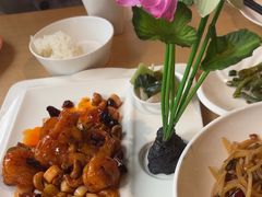 -渝信川菜 · 川味家常菜(财富购物中心店)