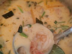 -大头虾越式风味餐厅(光明广场店)