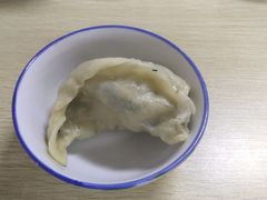 -小许三鲜砂锅馄饨店(家多乐烟酒店)