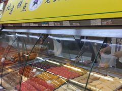 -沃尔玛(前山店)
