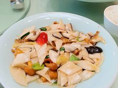 爆炒云南三珍-八珍饺子·烤鸭·家常菜