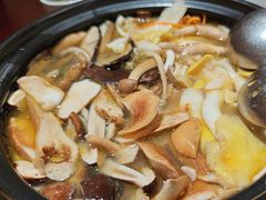 -菌之家·专业纯野生菌火锅·特色炒菌