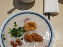 金牌艇仔粥-香港池仔记肠粉王(博多新记襄阳南路店)