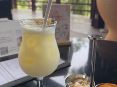 -亚龙湾喜来登·美景台大堂吧