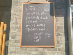-三里屯东五街银杏大道