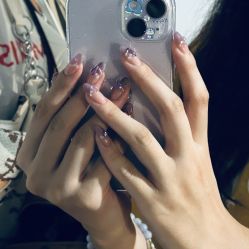 -七月美睫 美甲