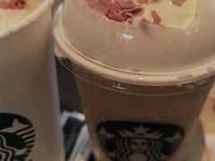 荔荔粉巧星冰乐-星巴克(西藏路店)