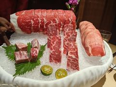 和牛拼盘-余欢领鲜火锅(新街口店)