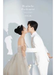 -雪中彩影婚纱摄影·微光艺术中心