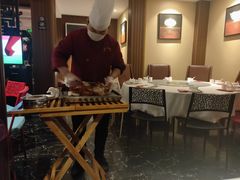 操作片烤鸭-湖庭壹品鸭王·传统北京烤鸭·别墅私房菜·庭院宵夜(江宁店)