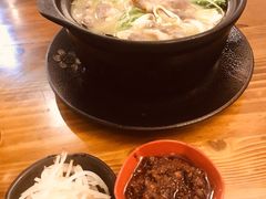 -丽虹云南过桥米线(兴工街店)