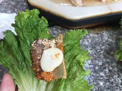 藏香猪-宏宏无烟石板烧烤