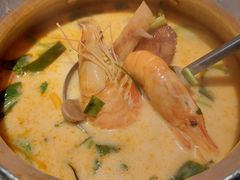 椰奶冬阴功虾汤-大头虾越式风味餐厅(光明广场店)