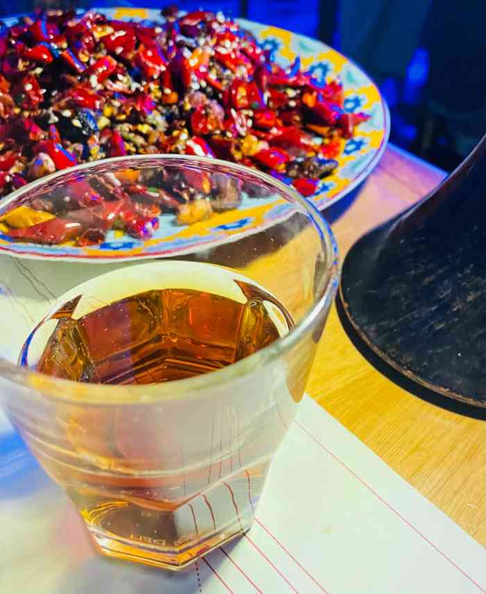 浅葱小唱 音乐餐吧(珠江路店)-"南京冬天的雨也是说来就来然后转角就