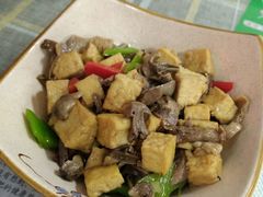 -天天向上素食餐厅(五台山店)