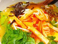 -百春原湖南牛肉粉(百联世纪店)